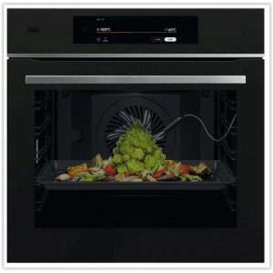Four encastrable multifonction pyrolyse noir AEG