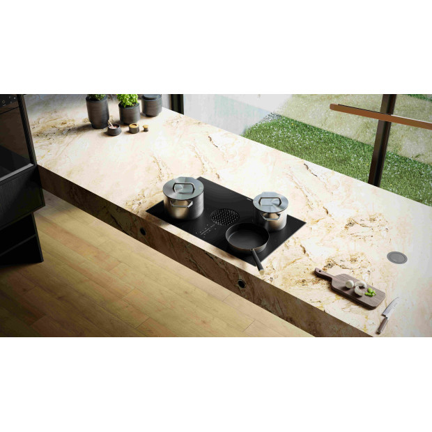 Table induction avec dispoitif aspirant Xpure Bora