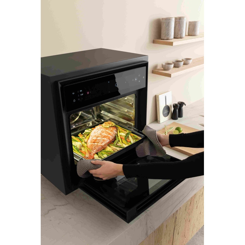 Four combiné vapeur 53 litres, cavité Inox. Verre noir
