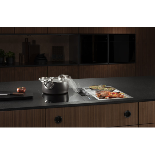 Ensemble induction teppanyaki et dispositif aspirant Bora