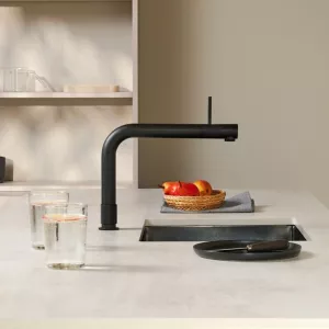 Mitigeur eau bouillante Front Noir avec reservoir PRO3