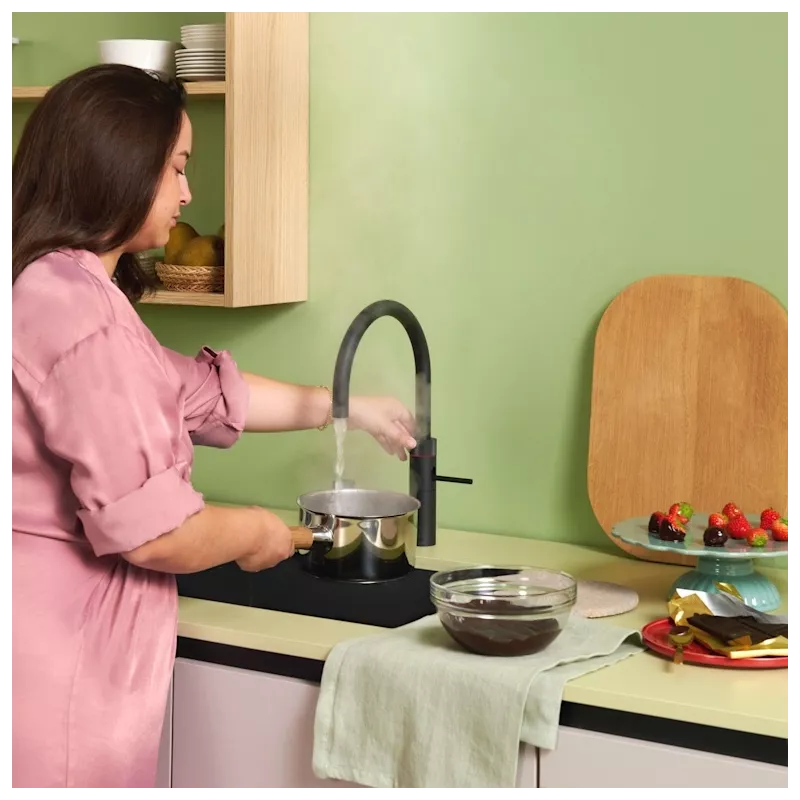 Mitigeur eau bouillante Fusion Round Noir - Réservoir PRO3