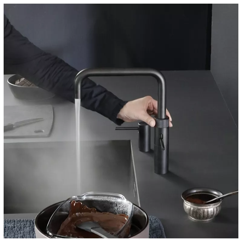 Mitigeur eau bouillante Fusion Square Noir - Réservoir PRO3