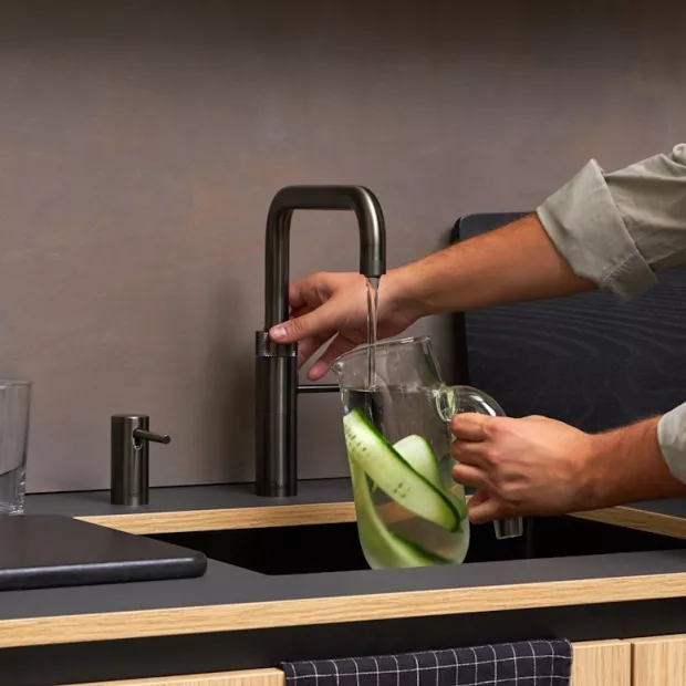 Mitigeur eau bouillante Fusion Square Gun Métal - PRO3