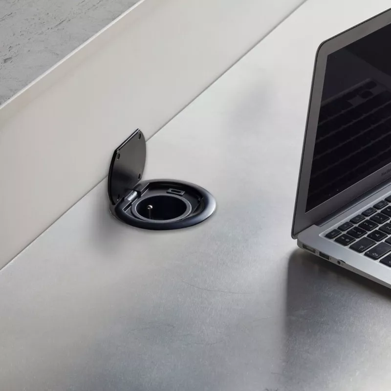 Bloc prise avec USB-C affleurant ring à clapet