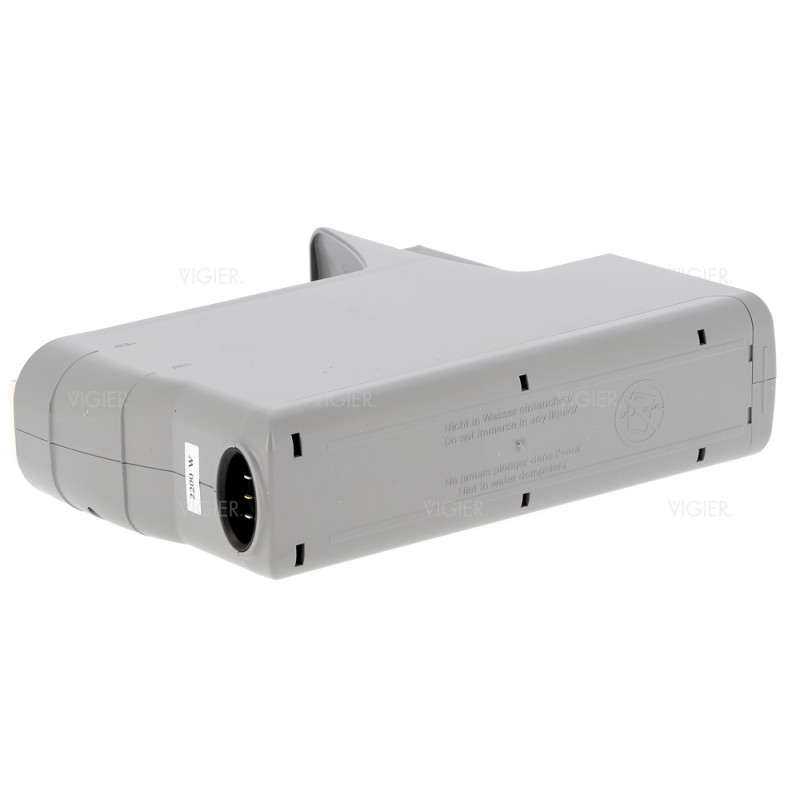 Generateur de vapeur reservoir four a vapeur Miele DG2661